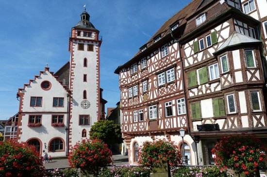Rathaus und Palmsches Haus Mosbach | Touristikgemeinschaft Odenwald | Wohnmobiltouren in Baden-Württemberg | © Stadt Mosbach